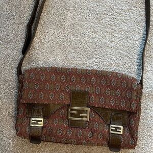 AUTHENTIC FENDI WOOL TAPESTRY LARGE BAGUETTE BAG!! SEX AND THE CITY!!